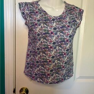 Uniqlo purple floral blouse with ruffle sleeves